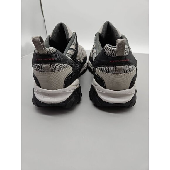 Skechers Men's Black and Gray Athletic Shoes Like New - Picture 5 of 10